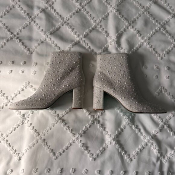 New Never Worn Betsy Johnson White Pearl Ankle Booties - Picture 12 of 14